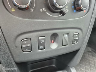 Dacia Logan Dacia Logan MCV  Easy-R Prestige AUTOMAAT AIRCO NAVI PDC NAP - afbeelding nr 12