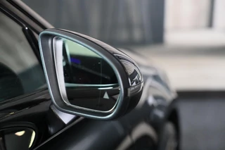 Mercedes-Benz A-Klasse Mercedes-Benz A-klasse 250 e AMG 45 Look / 360 Camera / Acc / Lane Assist / Dode Hoek / Open Pano / Sfeerver / Led / Pdc / 20 Inch - afbeelding nr 46