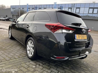 Toyota Auris Toyota Auris Touring Sports 1.8 Hybrid Business Pro I Pano I Trekhaak - afbeelding nr 4