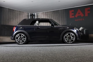 MINI Cooper Cabrio Mini Mini Cabrio 1.5 Cooper JCW Pakket / Aut / Navi / Cc / Leder / Digital Cockpit / Sfeerverlichting / Windscherm / Led / Pdc - afbeelding nr 17