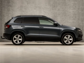 Škoda Karoq 150Pk Automaat (APPLE CARPLAY, GROOT NAVI, CAMERA, TREKHAAK, SPORTSTOELEN, GETINT GLAS, PARKEERSENSOREN, CRUISE, NIEUWSTAAT) - afbeelding nr 4