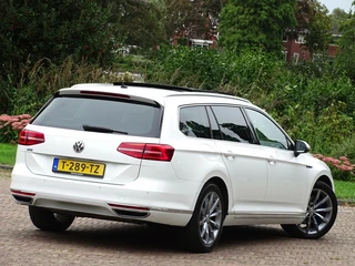 Volkswagen Passat Volkswagen Passat Variant TSI GTE 217PK DSG Highline / R-Line / LED - afbeelding nr 55