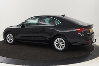 Škoda Octavia Skoda Octavia 1.0 e-TSI Business Edition Plus |  Stoelverwarming | Trekhaak | Adaptive cruise | Carplay | Full LED | Keyless | Sfeerverlichting - afbeelding nr 2