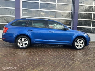 Škoda Octavia Skoda Octavia Combi 1.5 TSI  Business Edition Plus * NAVI * - afbeelding nr 5