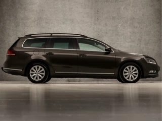 Volkswagen Passat Volkswagen Passat Variant 1.4 TSI Sportline Automaat (NAVIGATIE, CLIMATE, STOELVERWARMING, GETINT GLAS, SPORTSTOELEN, TREKHAAK, CRUISE, PARKEERSENSOREN, NIEUWSTAAT) - afbeelding nr 4