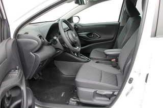 Toyota Yaris Toyota Yaris 1.5 Hybrid 115 Team Player - 93 pk **Camera / Carplay - afbeelding nr 7