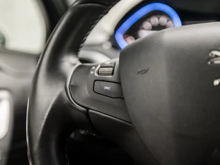 Peugeot 208 Peugeot 208 1.2 PureTech Sport (PANORAMADAK, APPLE CARPLAY, GROOT NAVI, CAMERA, CLIMATE, SPORTSTOELEN, GETINT GLAS, CRUISE, NIEUWSTAAT) - afbeelding nr 19