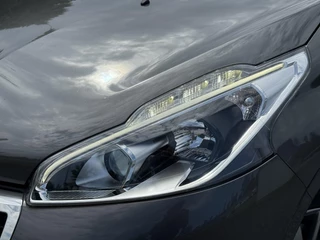 Peugeot 208 Peugeot 208 1.2 PureTech Allure Navi,Pano,Camera,Clima,Cruise,Apple Carplay,N.A.P,110pk,APK tot 09-2026 - afbeelding nr 29