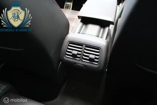 Volkswagen Golf Volkswagen Golf 2.0 TSI GTI Performance I PANO I LED - afbeelding nr 15