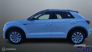 Volkswagen T-Roc Volkswagen T-Roc 1.5 TSI R-LINE 52834 KM NAVI HOOGZITTER!!! - afbeelding nr 2