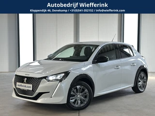 Peugeot e-208 EV Allure Pack 50 kWh | Stoelverwarming | Navi | Camera | Parelmoerwit