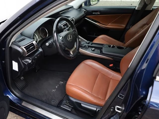 Lexus IS Lexus IS 300h 25th Edition | Vol Leder | Stoelverwarming | Parkeersensor - afbeelding nr 3