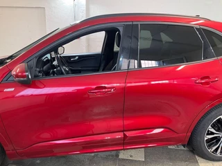 Ford Kuga Ford Kuga 2.5 PHEV ST-Line X | Trekhaak | Panoramadak | Adaptive Cruise Control | Winter Pack | 19 inch | Head up Display | Adaptive LED | Rode remklauwen | Bang&Olufsen | 1.500kg trekgewicht - afbeelding nr 4