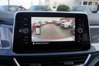Volkswagen T-Roc VOLKSWAGEN T-Roc 1.5 TSI 150pk 7-DSG Style Carplay Camera El.achterklep - afbeelding nr 12