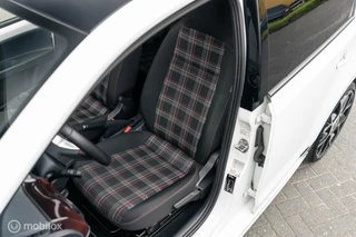 Volkswagen up! Volkswagen UP! 1.0 TSI GTI PANO BEATS CAMERA SFEER CLIMA VOL - afbeelding nr 40