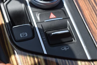 Maserati Levante | Luchtvering | Pano.dak | Camera | Keyless | DAB | Carplay | LED / Xenon | 20