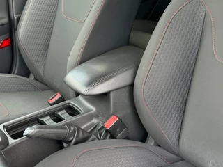Ford Focus Ford Focus Wagon 1.0 ST-Line 140pk - Magnetic - N.a.v./Cruise/Clima - afbeelding nr 9
