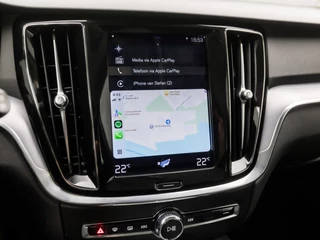 Volvo V60 164Pk Automaat (APPLE CARPLAY, GROOT NAVI, CAMERA, ADAPTIVE CRUISE, SPORTSTOELEN, TREKHAAK, PARKEERSENSOREN, DAB+, NIEUWE APK, NIEUWSTAAT) - afbeelding nr 24