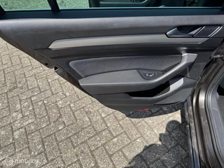 Volkswagen Passat Volkswagen Passat Variant 1.6 TDI/DSG/PANO-DAK/CAMERA/PDC/ - afbeelding nr 20