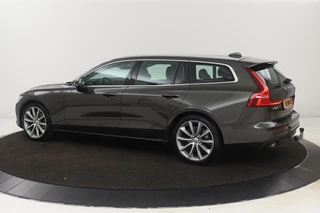 Volvo V60 Volvo V60 2.0 T4 Momentum Pro | Trekhaak | Adaptive cruise |  Stoelverwarming | Carplay | BLIS | Navigatie | Full LED | DAB | Half leder | Climate control - afbeelding nr 2