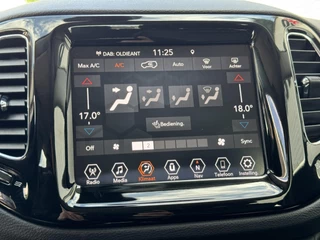 Jeep Compass Jeep COMPASS 1.3T Limited Cruise control Climate control Keyless Navigatie Apple carplay Android - afbeelding nr 7