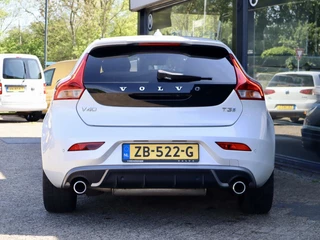 Volvo V40 Volvo V40 1.5 T3 Polar+ Sport R-Design, Pano, Cam, Standkachel, dealer onderhoud - afbeelding nr 12