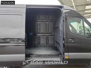 Mercedes-Benz Sprinter Mercedes Sprinter 319 CDI Automaat L2H2 model 2025 Camera MBUX LED Airco Cruise 11m3 Airco Cruise control - afbeelding nr 7
