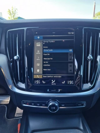 Volvo S60 Volvo S60 2.0 B3 R-Design AUTOMAAT,VOL LEDER,CLIMA,NAVI,CARPLAY,LED - afbeelding nr 25