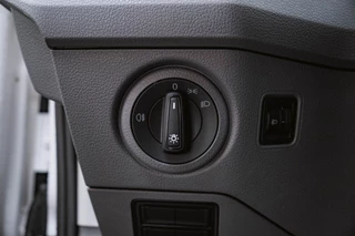 Volkswagen Crafter Volkswagen Crafter 35 2.0 TDI 177PK L4 Open laadbak Airco | Cruise control | 3-zits | LxBxH 430x203x40 cm | - afbeelding nr 15