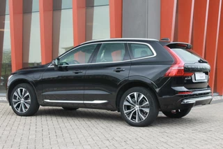 Volvo XC60 Volvo XC60 T6 Recharge AWD Inscription Exclusive | Panoramadak | Leder | Stoelverwarming | Parkeercamera | Keyless - afbeelding nr 3