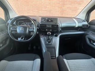 Citroën Berlingo Citroën Berlingo 1.2 PureTech Feel Praktisch, Zuinig & Helemaal Gezinsproof! - afbeelding nr 9