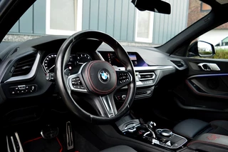 BMW 1 Serie Rijklaarprijs-Garantie Navigatie Airco Sport Interieur 1e Eigenaar - afbeelding nr 11