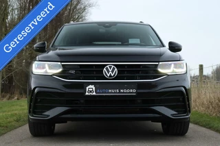 Volkswagen Tiguan Volkswagen Tiguan 1.5 TSI / 2x R-Line / Black Style / VC / HeadUP / H&K / Camera / LED / Trekhaak / 19
