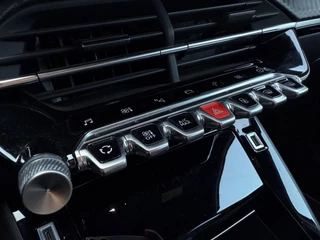 Peugeot 208 Peugeot 208 1.2 PureTech GT-LINE | SFEERVERLICHTING | 360 CAMERA | APPLE CARPLAY | AUTOMAAT - afbeelding nr 18