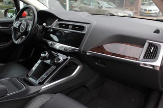 Jaguar I-PACE Jaguar I-PACE EV400 First Edition 90 kWh / SoH 89% / Full option / Panoramadak / 360Camera / Head-up / Luchtvering / Leder / Meridian / Stuurverwarming - afbeelding nr 10