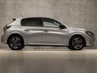 Peugeot 208 Peugeot 208 1.2 PureTech Allure Deluxe (VIRTUAL COCKPIT, APPLE CARPLAY, GROOT NAVI, 360 CAMERA, LEDER, SPORTSTOELEN, GETINT GLAS, LM VELGEN, CRUISE, KEYLESS, NIEUWE APK, NIEUWSTAAT) - afbeelding nr 4