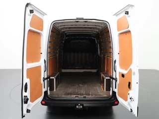 Renault Master | Airco | Camera | Betimmering | Trekhaak | 3-Persoons - afbeelding nr 4