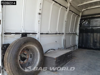Iveco Daily Iveco Daily 35C14 Automaat Dubbellucht L2H2 3,5t Trekhaak Airco Cruise Camera Imperiaal Euro6 L2 12m3 Airco Trekhaak Cruise control - afbeelding nr 8