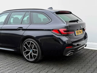 BMW 5 Serie BMW 5-serie Touring 530e M-Sport | Panoramadak | Leder | Driving Assist Prof | Trekhaak - afbeelding nr 35