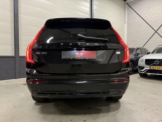 Volvo XC90 Volvo XC90 T8 Recharge AWD R-Design BLACK LONG RANGE PANO/TREKHAAK/HEAD-UP/MEMORY/H&K/CAMERA/ACC/PILOT-ASSIST/KEYLESS/LEER-SPORT/GOOGLE/PRIVACY/20