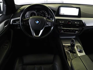 BMW 5 Serie BMW 5-serie 520i High Executive | M-Sport | Leder |  Stoelverwarming | Trekhaak | 20'' | Adaptief LED | Comfortstoelen | Navigatie | Parkeerhulp | Memory - afbeelding nr 9