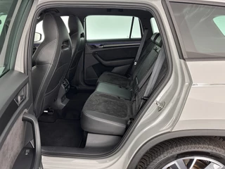 Škoda Kodiaq Aut. *ADAPTIVE-CRUISE | LEATHER-MICROFIBRE | DIGI-COCKPIT | FULL-LED | CANTON-SOUND | SPORT-SEATS | KEYLESS | CAMERA | DAB+ | AMBIENT-LIGHT | NAVI-FULLMAP | ECC | PDC | 19''ALU* - afbeelding nr 9