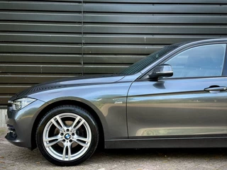 BMW 3 Serie BMW 3 Serie 320i AUT|SPORTLEER|CAMERA|CARPLAY|HiFi - afbeelding nr 7