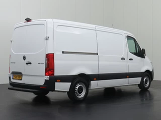 Mercedes-Benz Sprinter Mercedes-Benz Sprinter 316CDI 7G-Tronic Automaat L2H1 | Navigatie | Camera | Airco | 3-Persoons - afbeelding nr 2