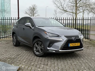 Lexus NX Lexus NX 300h AWD Premium | Pano | Leer | Stoelverwarming - afbeelding nr 1