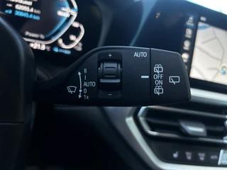 BMW 3 Serie BMW 3 Serie Touring 320e xDrive M-Sport - afbeelding nr 26