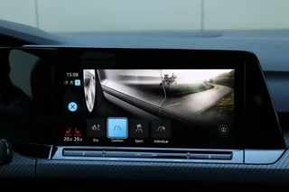 Volkswagen Golf Volkswagen Golf 8 Variant 1.5 eTSI / 3x R-Line / DSG / ACC / Matrix / DAB / LED / Trekhaak / 19