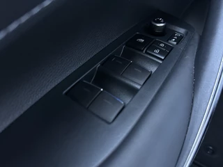 Toyota Corolla Touring Sports Toyota Corolla Touring Sports 2.0 Hybrid GR-Sport 180pk | Trekhaak - afbeelding nr 18