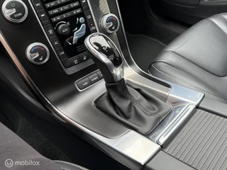 Volvo V60 Volvo V60 2.4 D6 Twin Engine R-Design ACC|BOMVOL|SCHUIFDAK - afbeelding nr 18