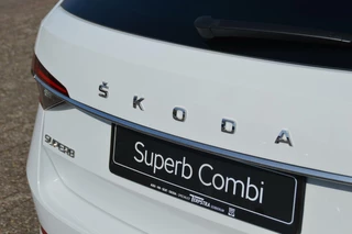 Škoda Superb Skoda Superb Combi 1.4 TSI 218 pk  iV Laurin & Klement PHEV trekhaak - afbeelding nr 45